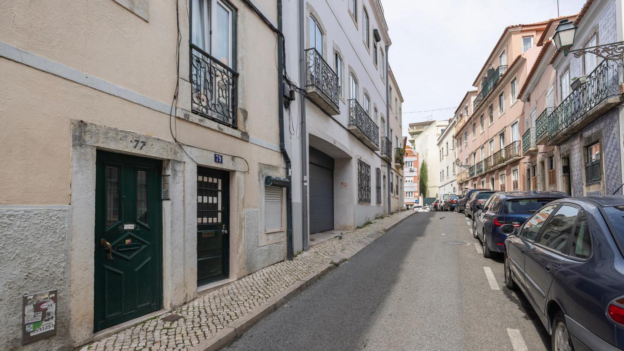 Sunny Design Apt In Praca Das Flores By Lovelystay Lisbon Exterior photo